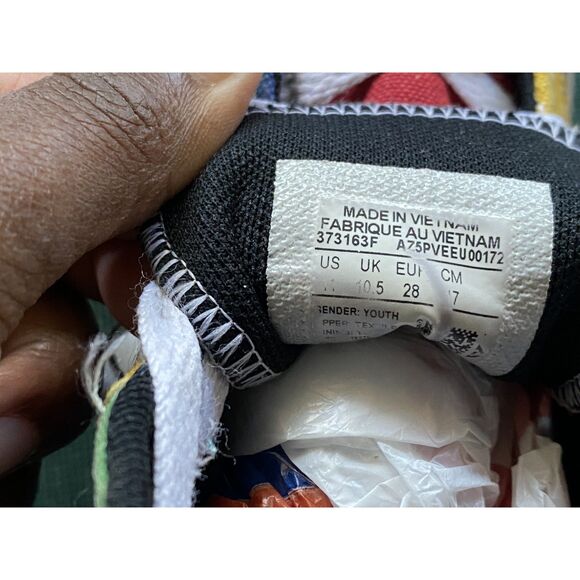 Converse High Chuck Taylor Top Kids Shoes sz 11 - Picture 3 of 12